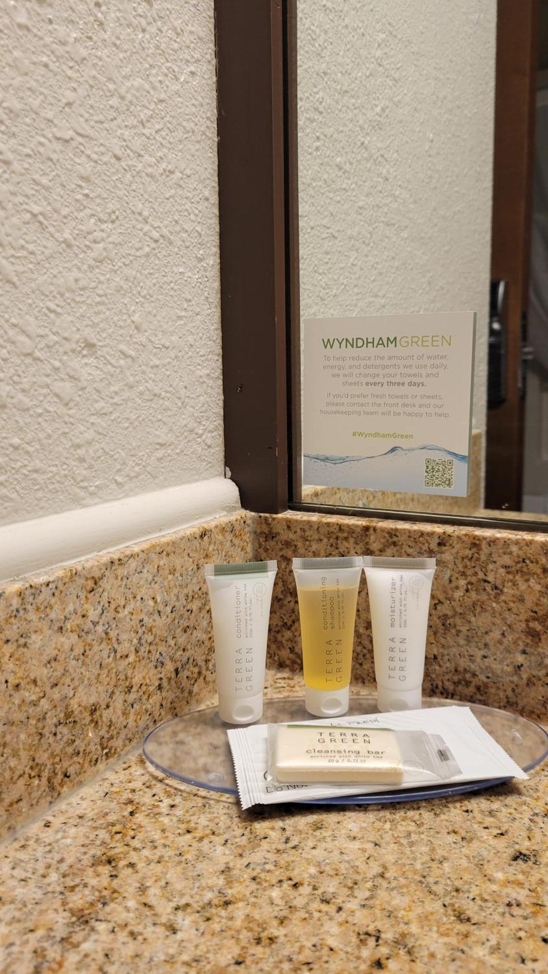 Days By Wyndham Hotel 2*